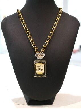 Authentic vintage Chanel No. 5 Perfume Bottle Necklace gold black chain